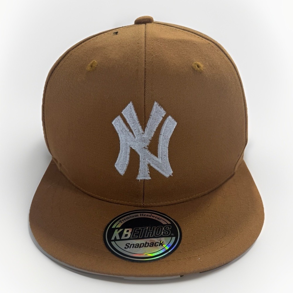 Ethos KB NY Yankees SnapBack Cap Flat Brim Adjustable NWT Tan White Embroidered